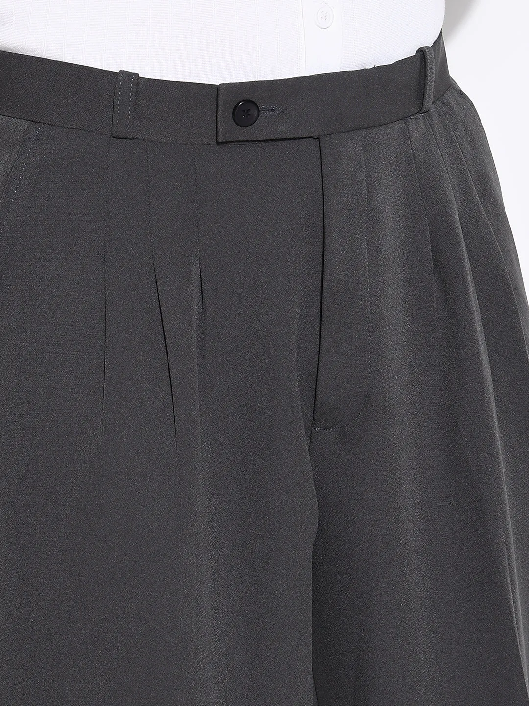 Men Grey Solid Loose Fit Low-Rise Pleated Trousers