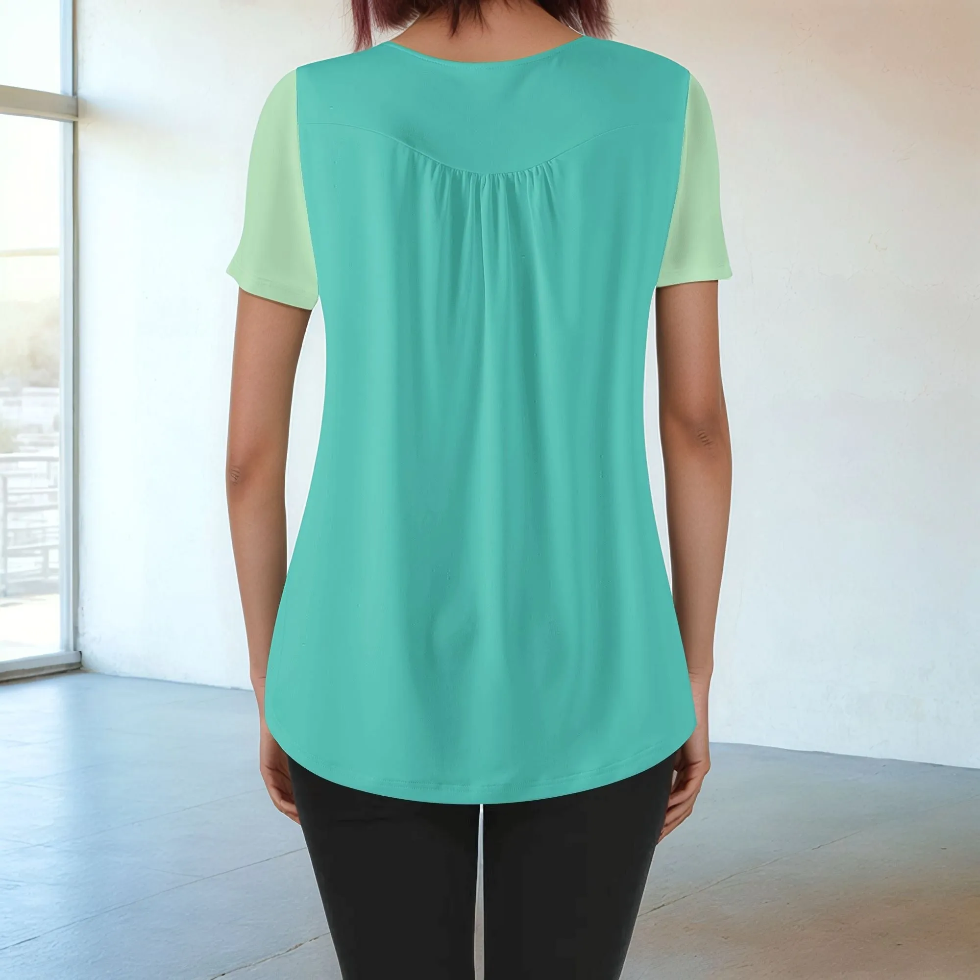 Mima Two-Tone Scoop Neck Pleated Tunic Top