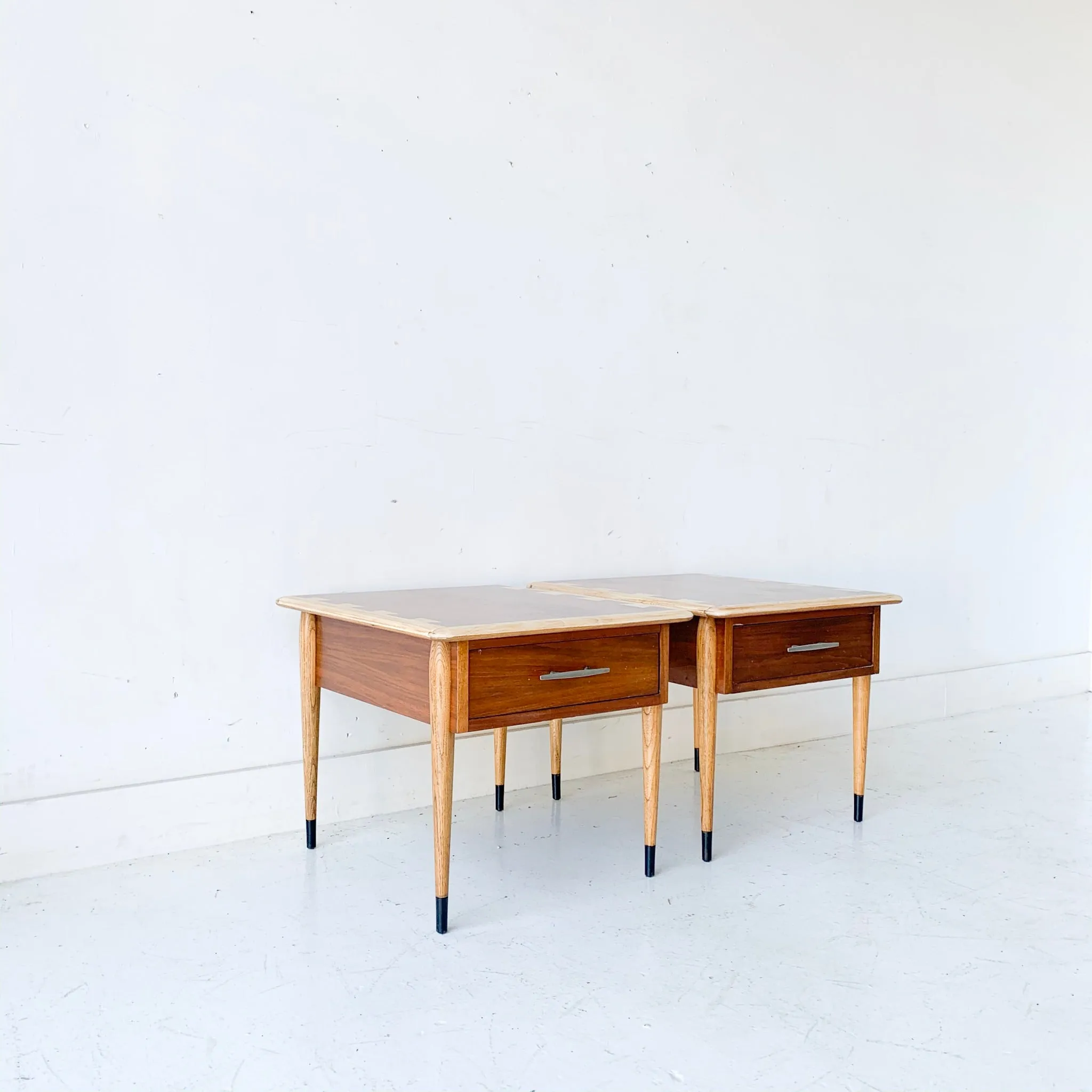Pair of Mid Century Modern Lane Acclaim End Tables