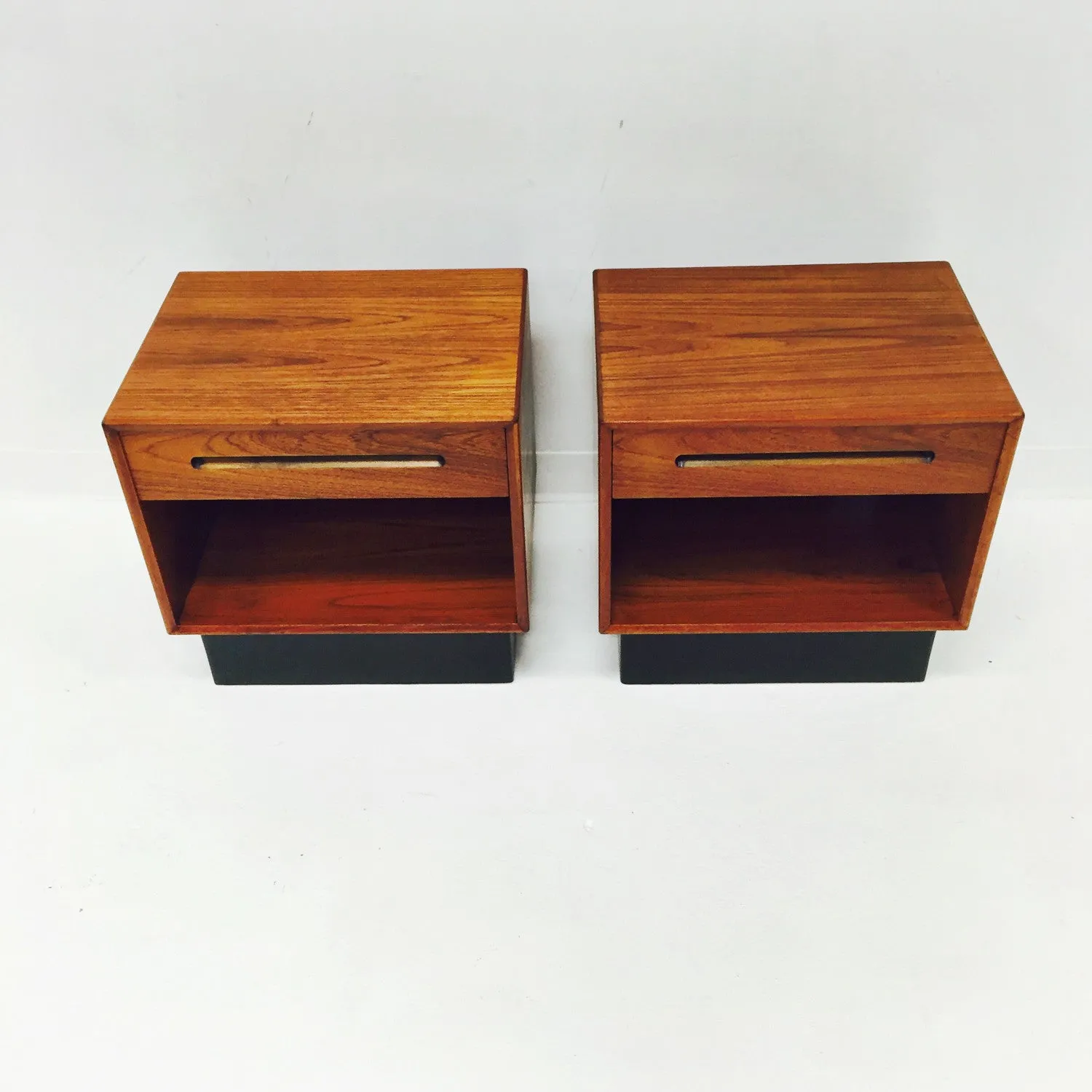 Pair of Westnofa Nightstands
