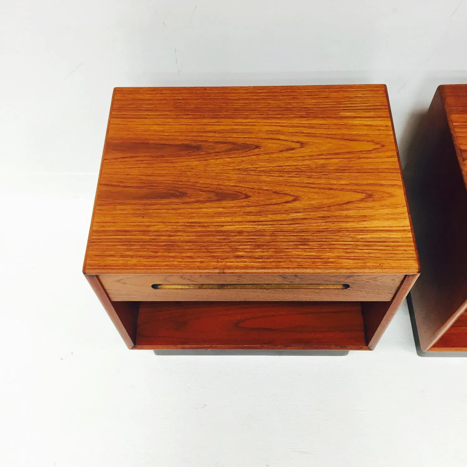 Pair of Westnofa Nightstands