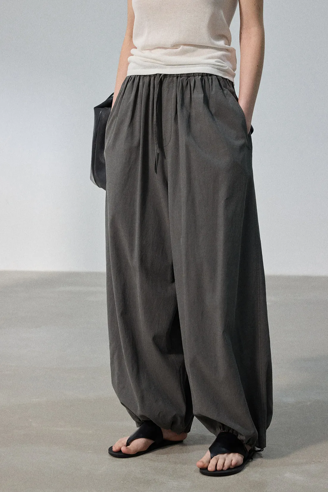 Viscose blend balloon-style gathered cuff pants | 2 color