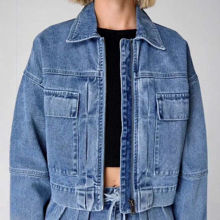 Womens Denim Jacket  Oversized Fit  Cropped Length  Zip Front  Utility Pockets